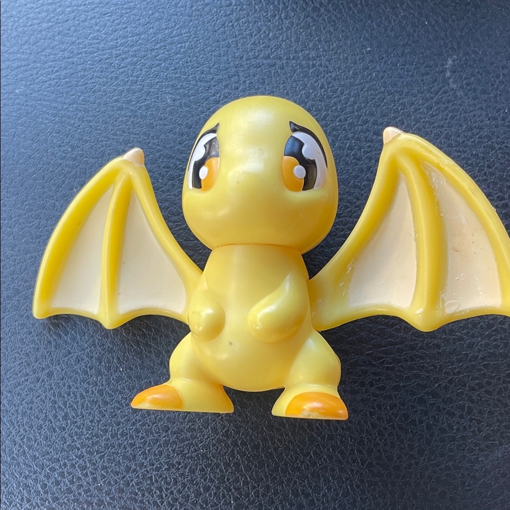 2008 Neo pets burgerking toy Yellow Dragon Action Figure
